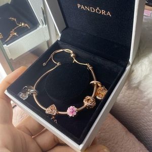 Authentic pandora rose gold bracelet with charm 🙀